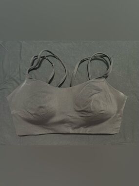 Seamless Black Padded Sports Bra  - Women’s Sports Bra